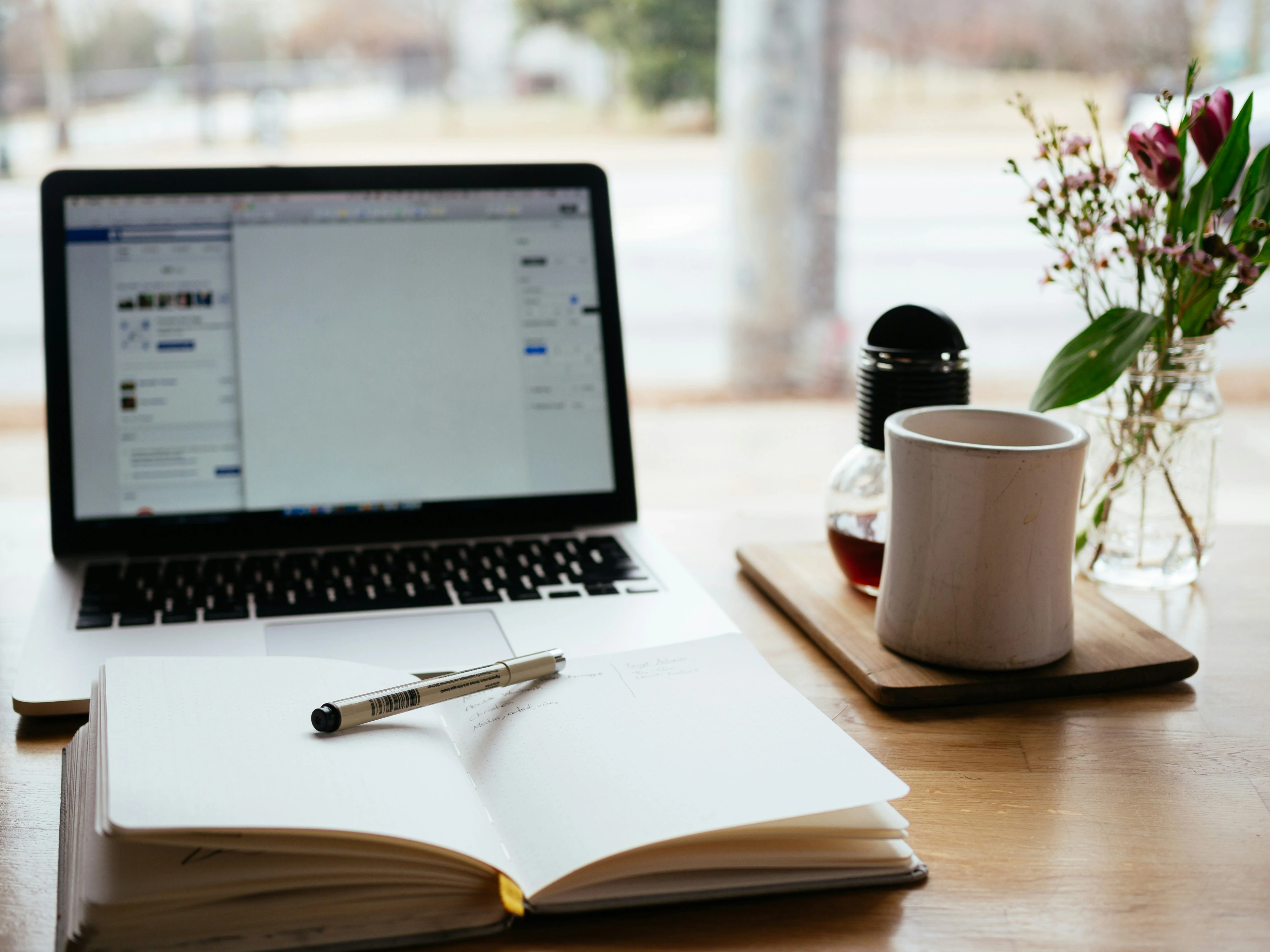 Kenapa Website Bisnis Bukan Sekadar “Tampil Online”